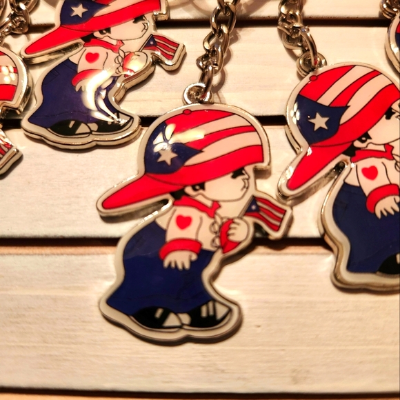 Puerto Rican Boy with Cap and Flag .Keychain 1 Dozen. ๐ต๐ท๐ต๐ท๐ต๐ท๐ต๐ท - Picture 1 of 2